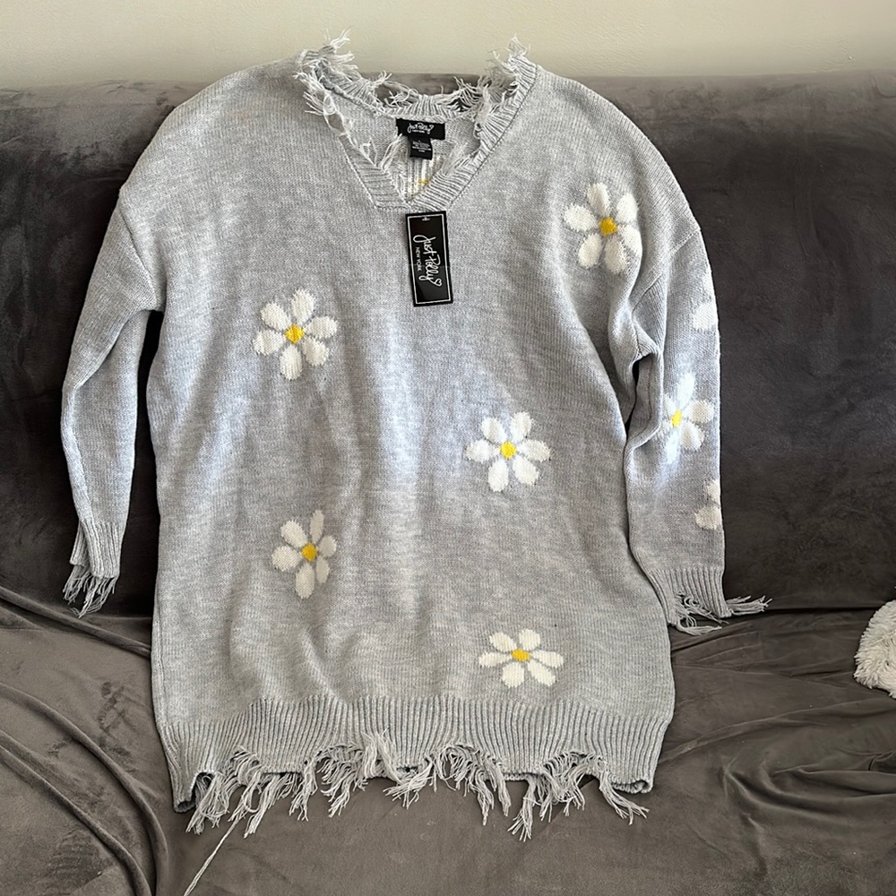 NWT just Polly distressed sweater L flowers gray - Picture 1 of 5
